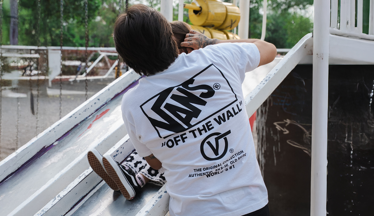vans-dis-dos-pais-camiseta-tenis-web