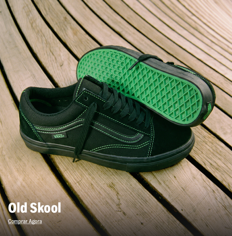 Tênis Vans Old Skool com sola verde neon